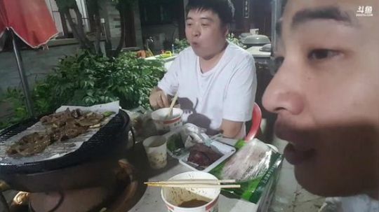 我本善良72发布了一个斗鱼视频2018-05-27