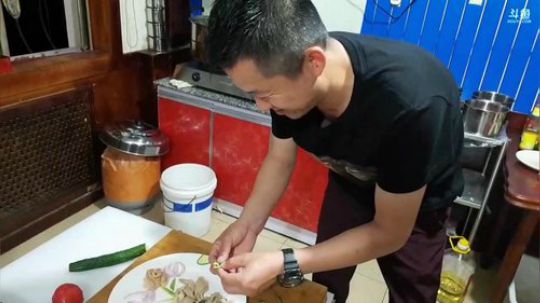 wuyu11223344发布了一个斗鱼视频2018-05-27
