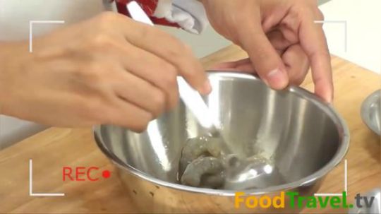 制作【泰国家常菜】泰式油炸大虾饺