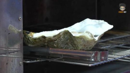 台湾美食：烤牡蛎