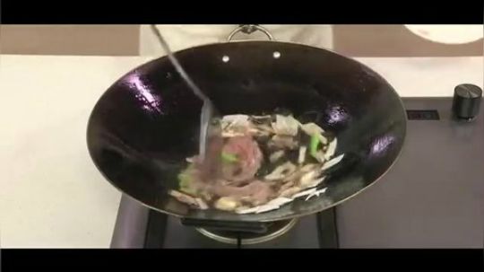 豆腐你得这样做才入味好吃！红烧豆腐！
