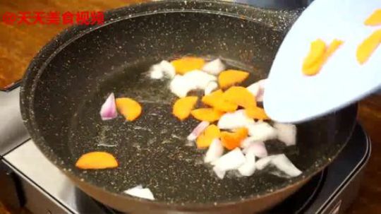 大厨教你家常菜，千页豆腐这种做法超好吃~
