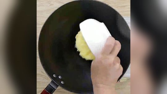 黄金蛋炒饭，每一粒饭都包裹蛋香