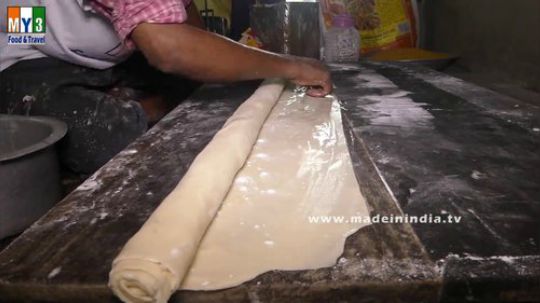 印度阿三糖卷果制作过程 别看卫生环境只想象味道就可以