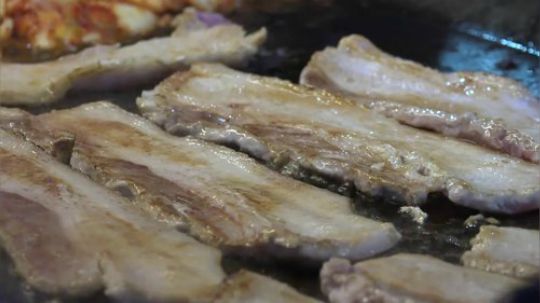 韩国的五花肉紫菜包饭，突然就想吃五花肉了