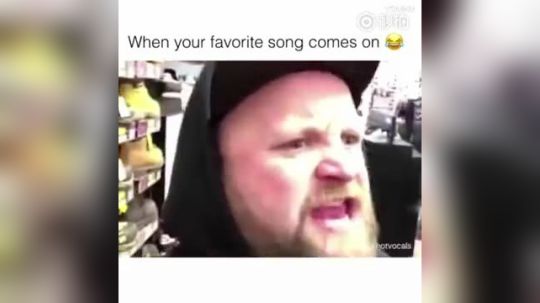 别笑！ 带上耳机整个世界都是你的《Despacito》