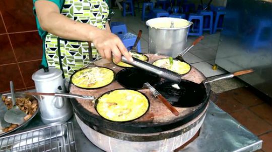越南街头食品煎饼.