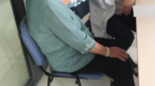 带我奶奶在医院检查呢，什么时候到家什么时候直播