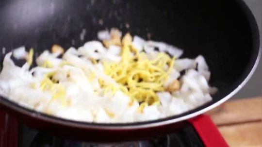 【美食系列短片25】 char kway teow - 炒粿