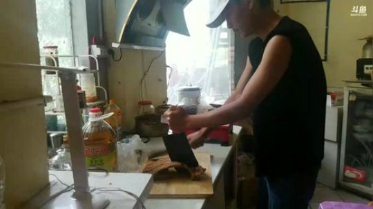 星期一上山做饭节目 2018-06-11 12点场