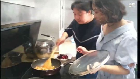 我是你的蔡：车厘子红烧橡果猪肉