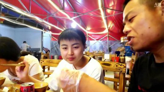 县城请陌生美女吃饭会成功嘛？ 2018-06-12 22点场