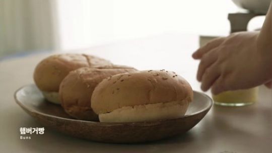【经典美食】  炸鸡和汉堡，核弹级别的毒