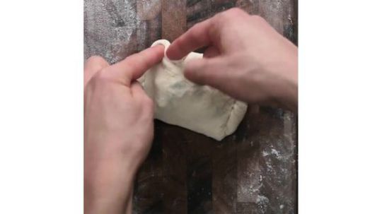 【经典美食】烤乳酪馅饼的四种做法
