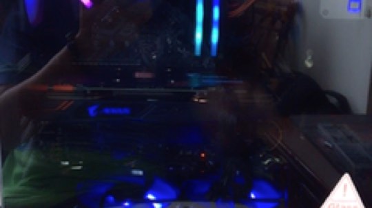 这个效果还可以不

CPU 英特尔 I7 8700 主频3.