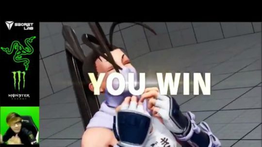 笑尿!说着说着就唱了起来!Xian在直播中歌颂自己的预读能力