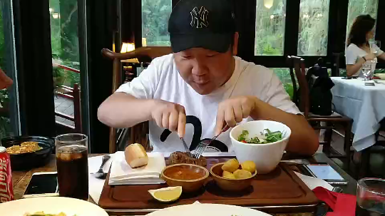 西餐 吃就完事了