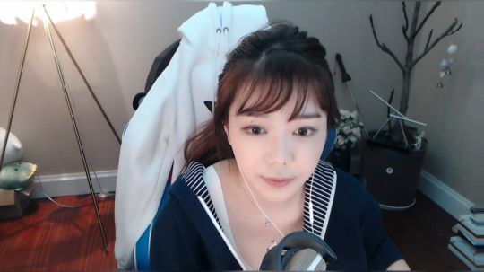 刘飞儿faye直播间265438炉石传说直播斗鱼每个人的直播