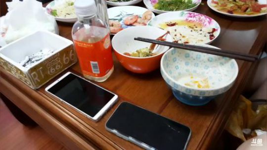 大家做我负责吃嘻嘻 2018-06-30 18点场