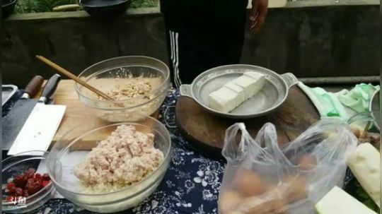 高山人家乡民的晚餐 2018-07-01 16点场