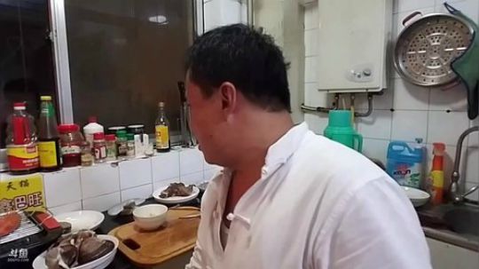 我本善良72发布了一个斗鱼视频2018-07-03