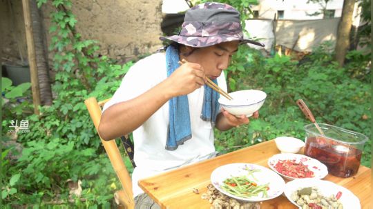 August丶21th发布了一个斗鱼视频2018-07-03