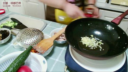 家常小菜。大伙帮我出出主意 2018-07-04 16点场