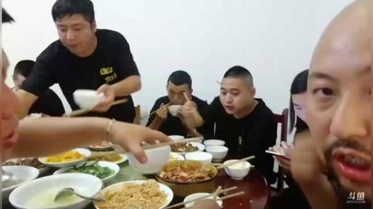 第一次水友聚会 2018-07-06 19点场