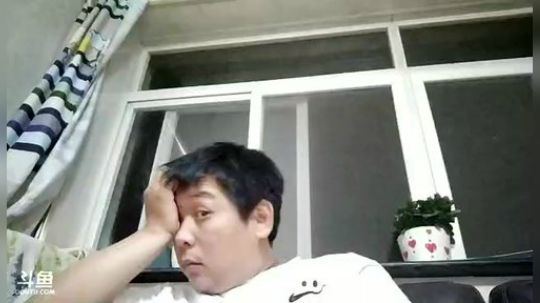 老唐：到家了 聊聊天算了 今天谁能赢呢 2018-07-07 23点场