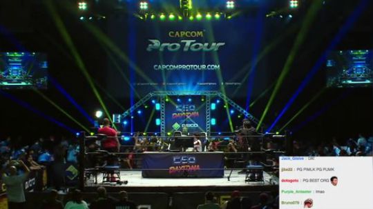 这绝对是街霸白金赛上最骚的走位!棒豪性感T台走秀!