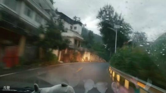 去个新的小山村 2018-07-13 20点场