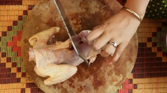 柬埔寨小姐姐美味料理之胡椒鸡