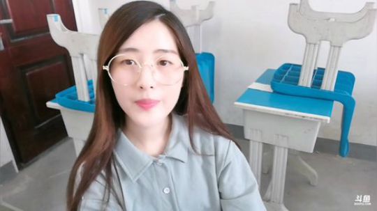 娜娜：今天在支教～下午空了跟大家谈谈心吧 2018-07-15 13点场