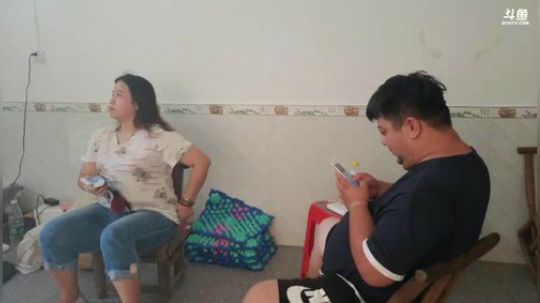 老二认真做几个菜给他们吃。 2018-07-16 17点场