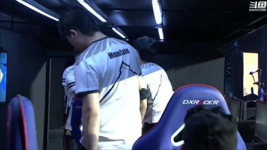 liyunanhj发布了一个斗鱼视频2018-07-19