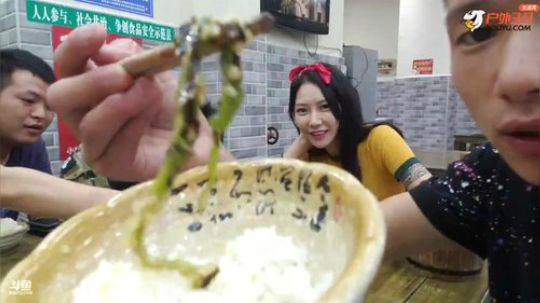 《纪实直播》明天到色达 2018-07-19 19点场