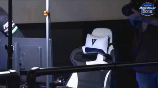 梅原夺冠一刻!官方解说F-word梅吹身份显露无疑!