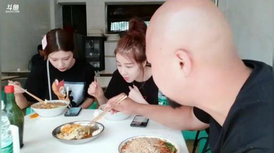 上山做饭那拉啦 2018-07-27 11点场