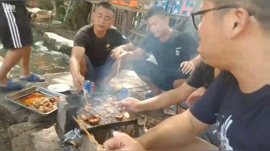 欢迎搬砖哥冥皇来高老庄。 2018-07-31 13点场