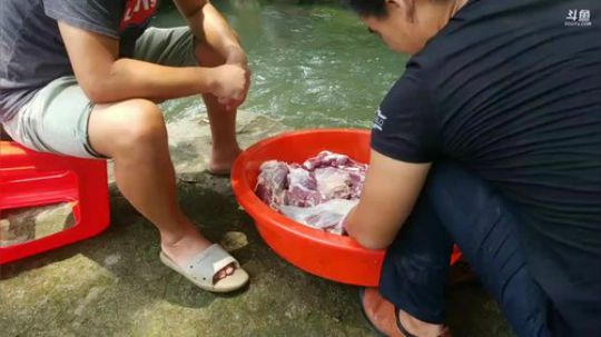 水车烤全羊，小酒喝起来 2018-08-04 12点场