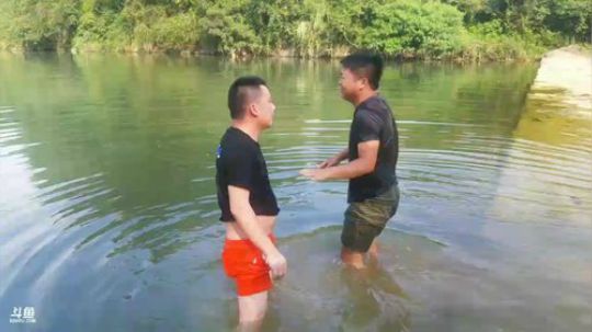 水车烤全羊，小酒喝起来 2018-08-04 16点场