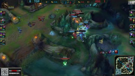 我在斗鱼看英雄联盟官方赛事直播英雄联盟