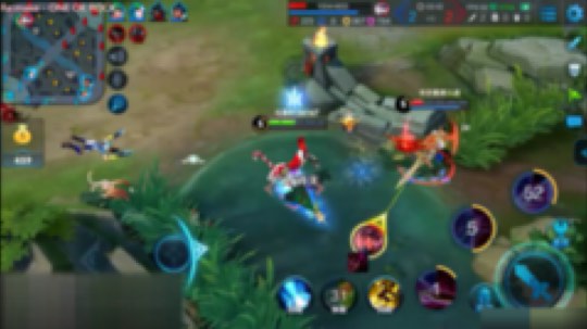 一局排位，4个三杀，1个4杀，1个五杀。输出占比52。强到不