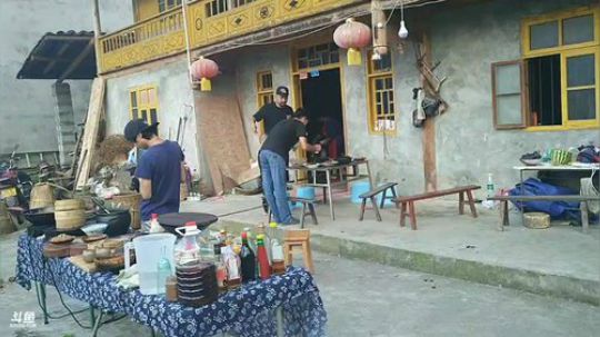 高山人家乡民的晚餐 2018-08-14 17点场