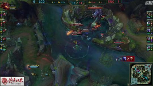 我在斗鱼看英雄联盟官方赛事直播英雄联盟