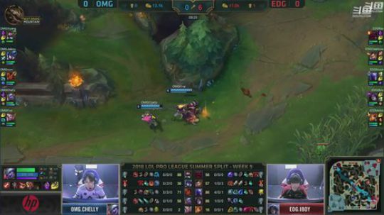 我在斗鱼看英雄联盟官方赛事直播英雄联盟