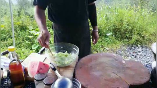 上山做饭目标老乡家 2018-08-16 17点场