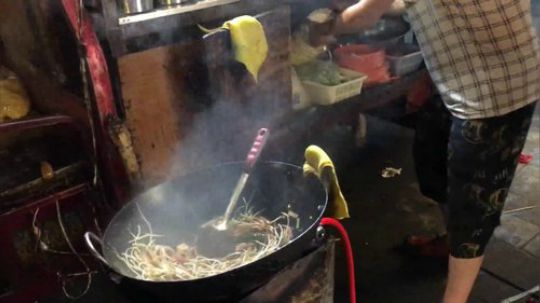 成都晚上11点半的路边摊.