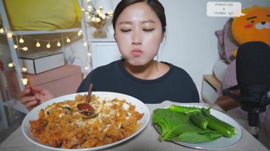【吃播】 KEEMI 芝士鸡炒饭！Mukbang