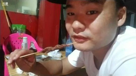 回家咯，吃吃饭聊聊天 2018-08-22 23点场